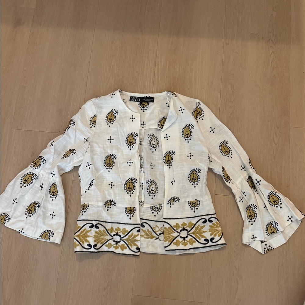 Zara Linen Blend Embroidered front blazer